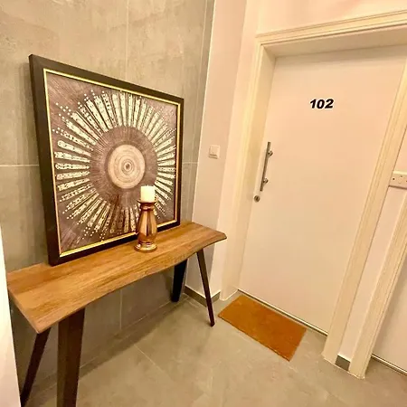 Stavri De'lux Appartement *