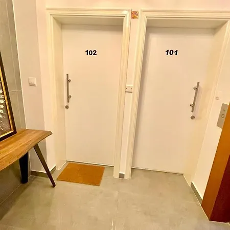 Stavri De'lux Apartament Larnaca