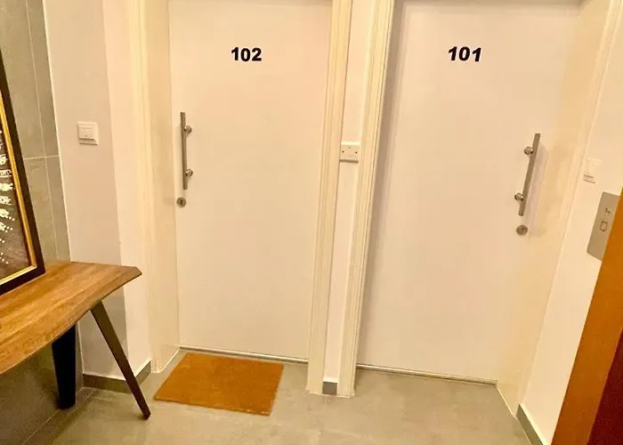 Stavri De'lux Апартаменты Ларнака