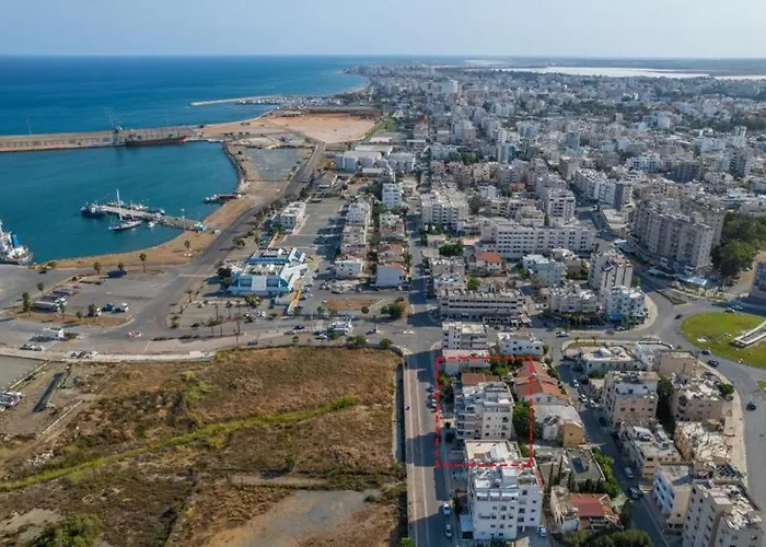 Stavri De'lux * Ларнака